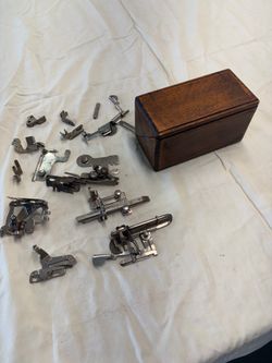 Antique Sewing Machine- Singer puzzle box 1906 ( see pics )