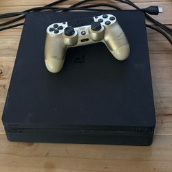 PS4 Slim