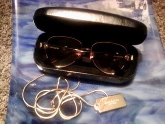 COACH SUNGLASSES 😎& COACH TAG NECKLACE