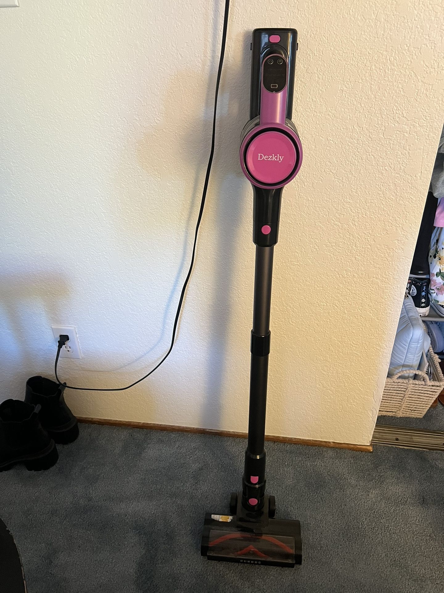 Cordless Vacuum 