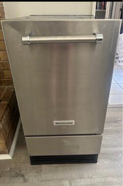 KitchenAid 18” Built-In Ice Maker – $500