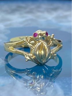 $600 Yellow Gold Frog Ring