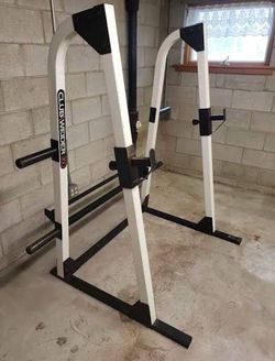 Squat rack
