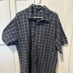 Patagonia Short Sleeve Shirt. Size - L. Men’s