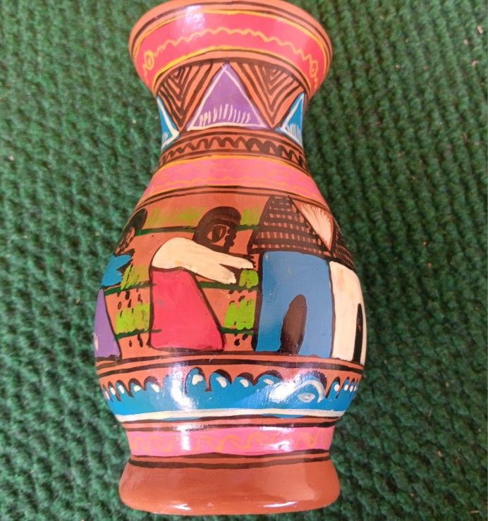 Rare Vintage Colorful Guerrero Folk Art Mexican Redware Pottery Hand Made 6 in Vase Beautiful!