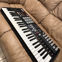 Akai MPK49 MIDI Keyboard Controller