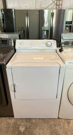 White Maytag Electric Dryer with Knob Controls