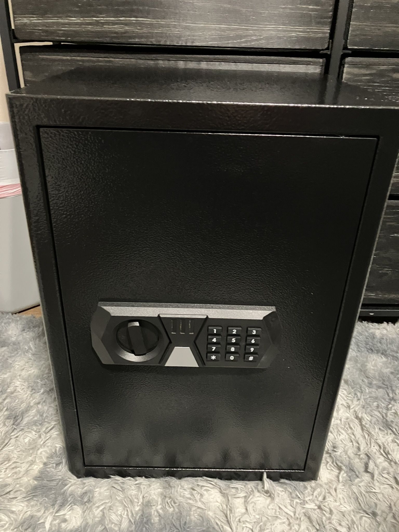 3.4 CUBIC FT. FIRE AND WATERPROOF DIGITAL SAFE WITH KEYS AND HARDWARE (BRAND NEW)