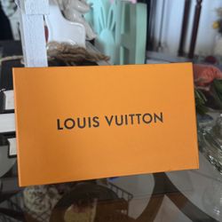 LV Women’s Wallet