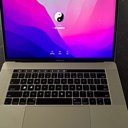 Mackbook Pro 2017 Touch-bar- Silver- 15 inch