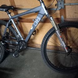 Dimond Back mnt bike 