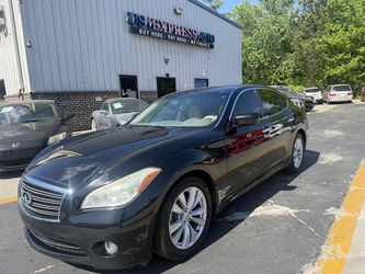 2011 INFINITI M37
