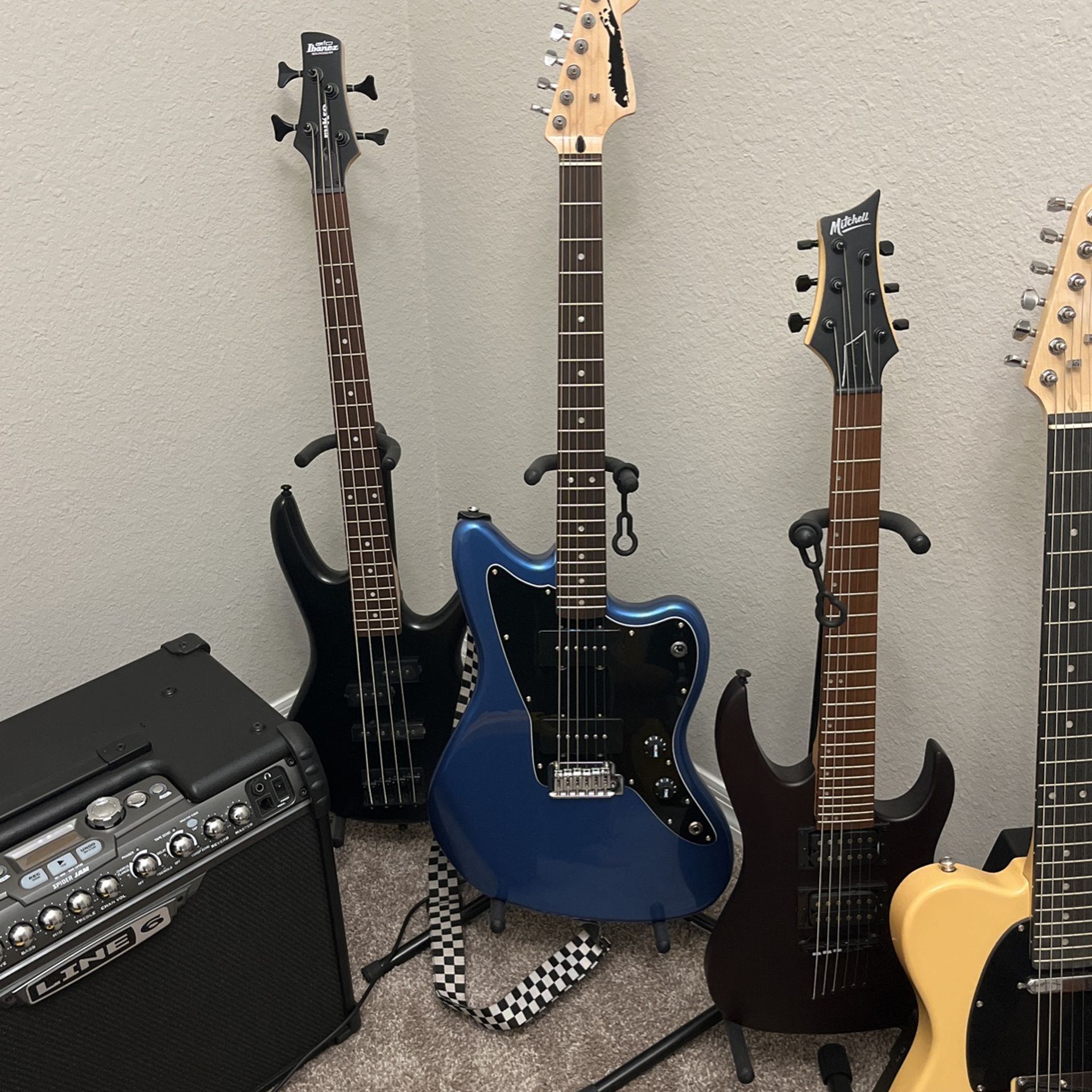Squire Affinity Series Jazz master