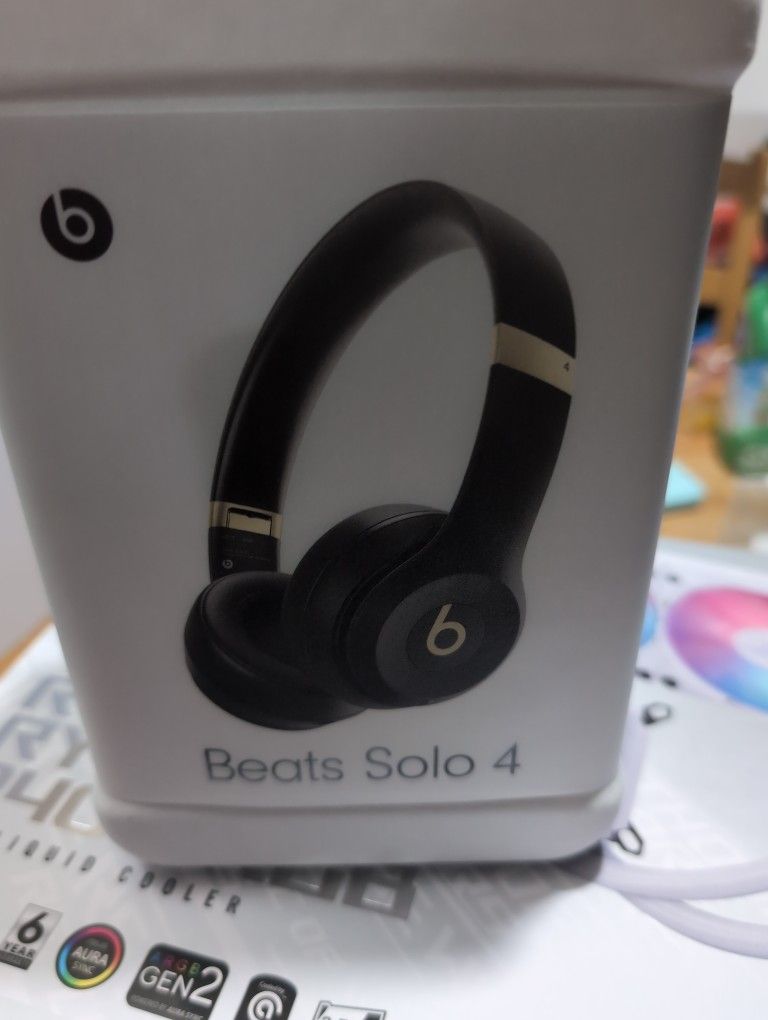 Beats Solo 4