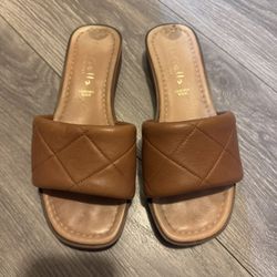 Sándals 