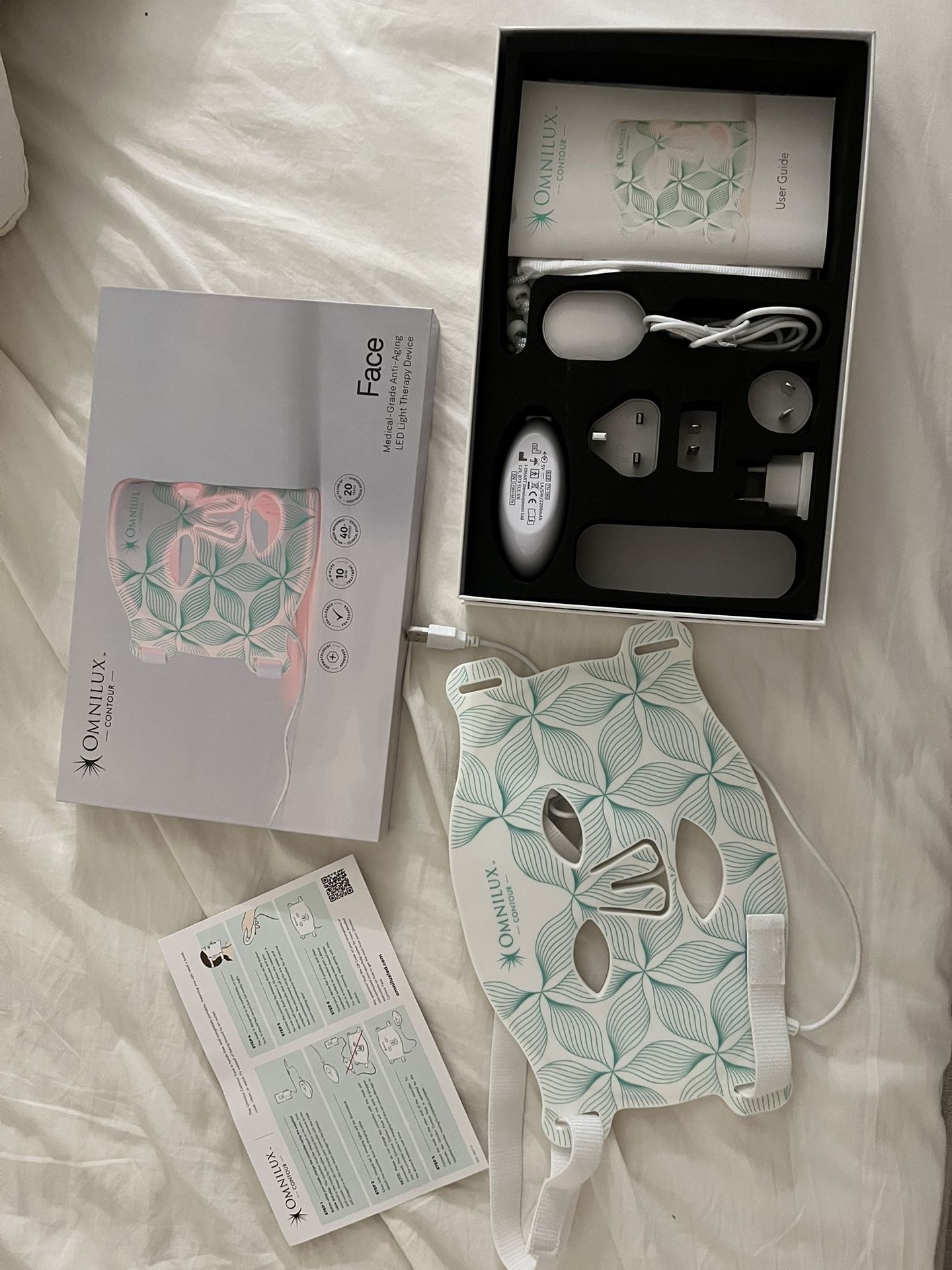 Omnilux Contour Face Medical-grade Anti-aging LED Light therapy Device
