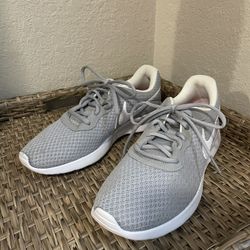 Women’s Size 10 Nike