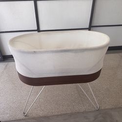 Snoo Smart Sleeper + Swaddles