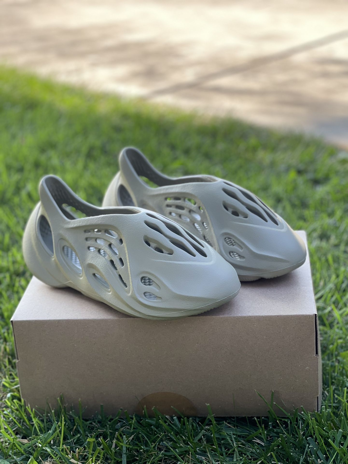 Yeezy Foam RNR Size 10M