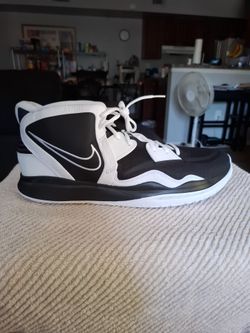 Brand New Kyrie Infinity black and white