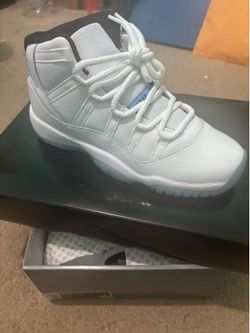 AIR JORDAN 11