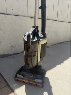 Shark. Powered Lift-Away  Vacuum