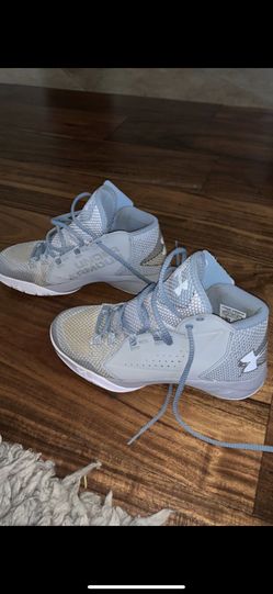 Under armor basketball shoes size 7.5
