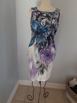 GENTLY USED BY TAHARI SIZE 4