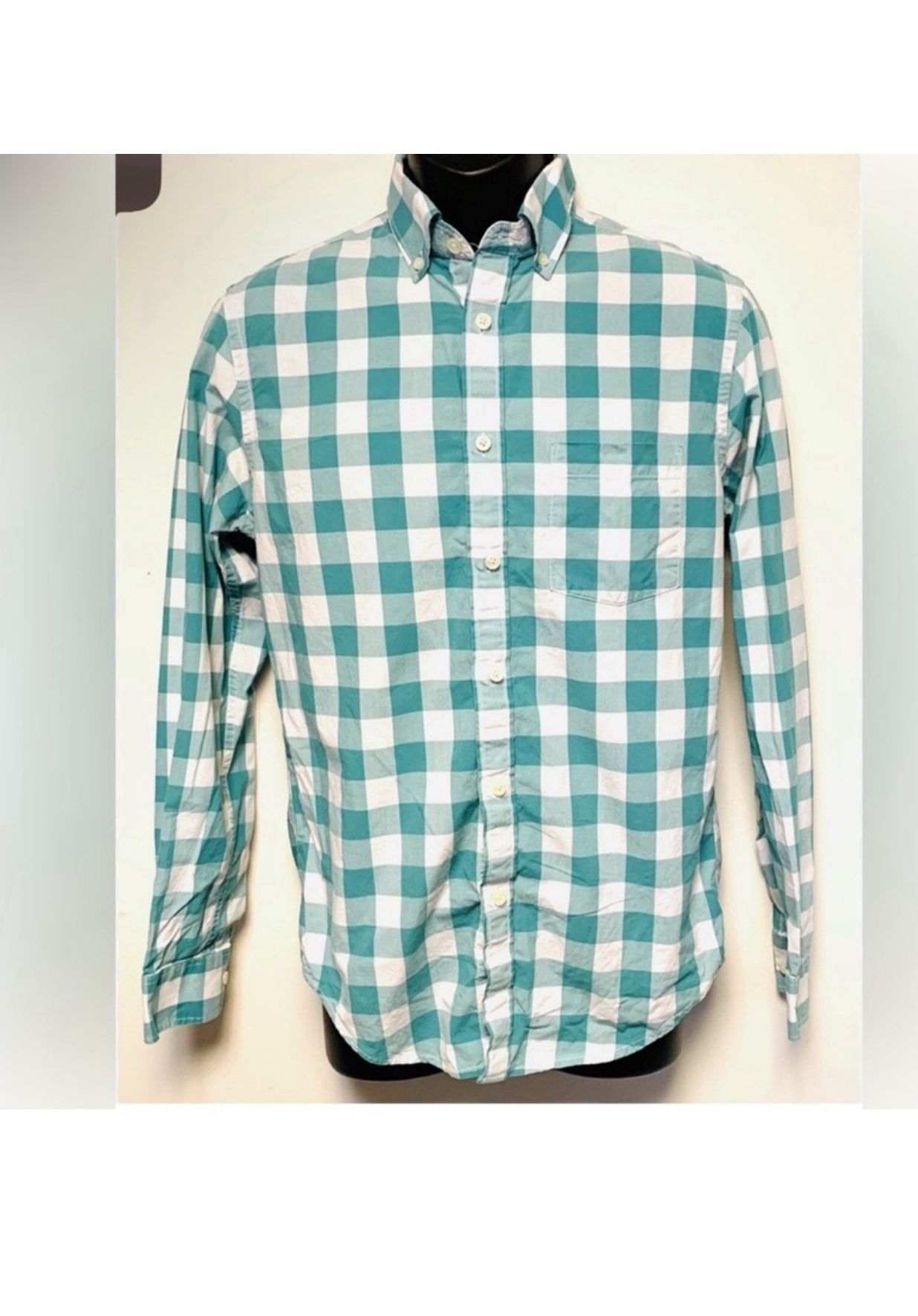 Ladies Merona Green and White Casual Button Down Shirt with Gingham Pattern