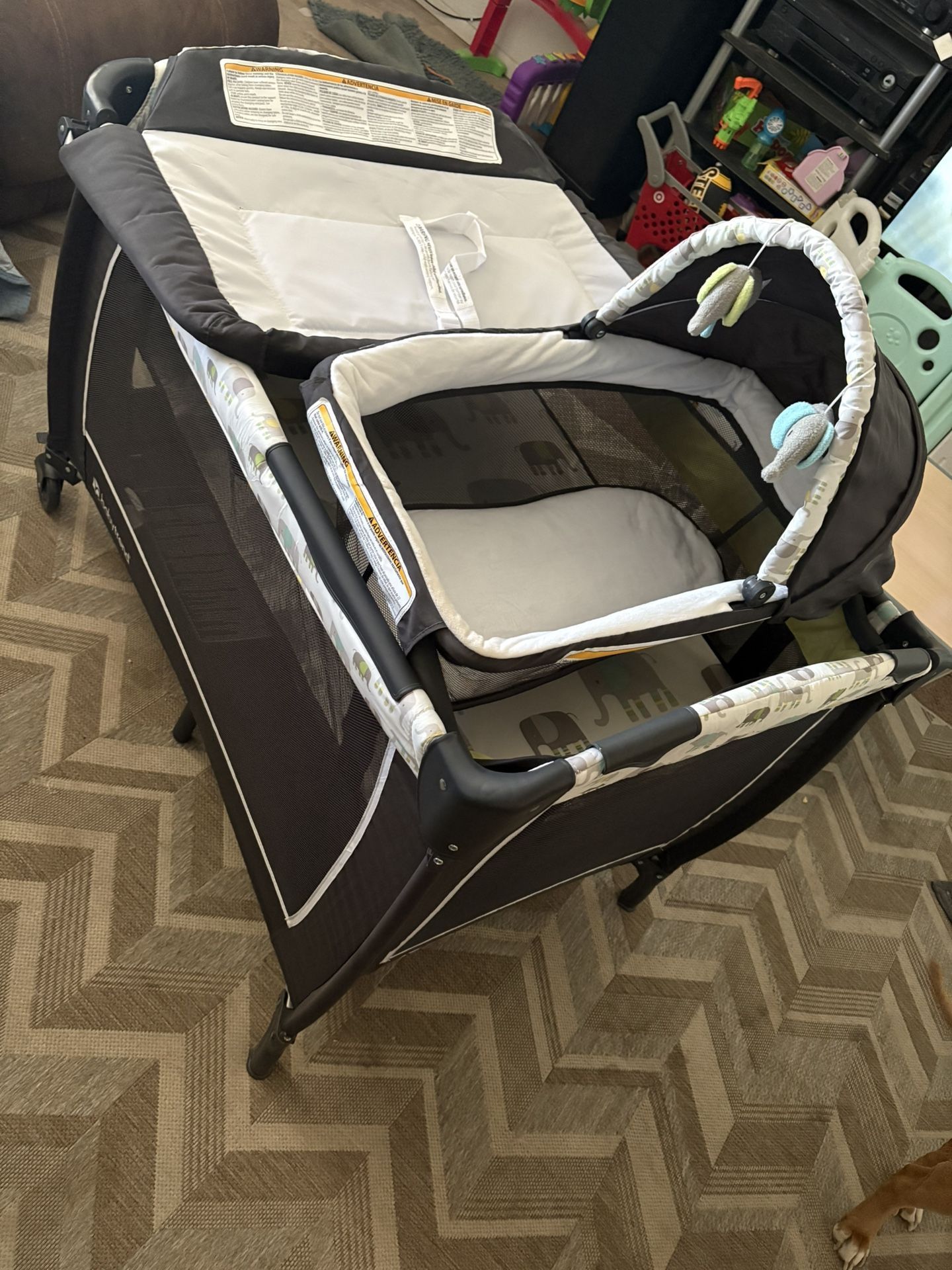 Baby Trend Pack N Play, Bassinet, Changing Table