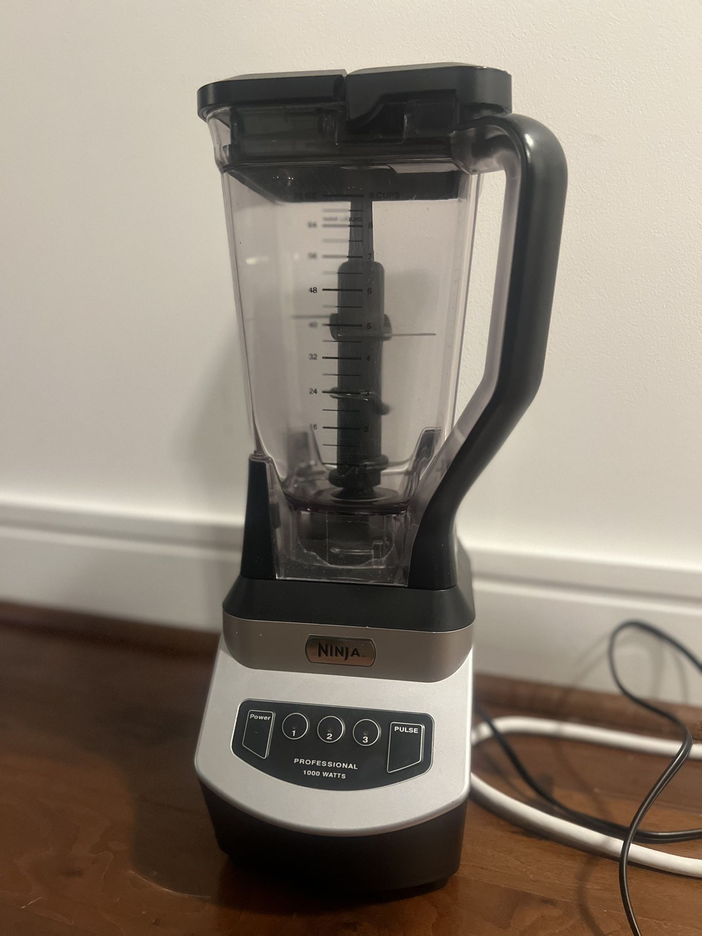 Ninja 1000 watts Mixer / Blender 