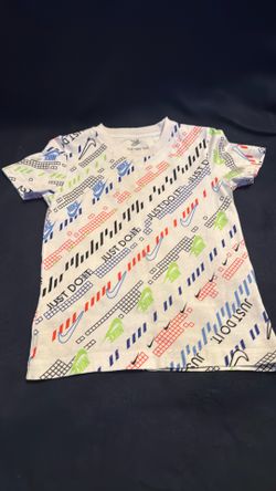 Kid Nike tee