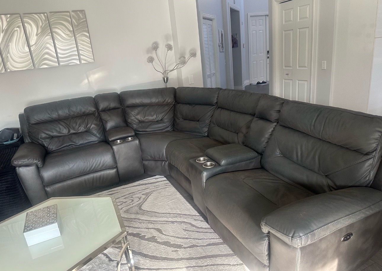 Gray sectional couch w 3 recliners 2 auto 1 manual