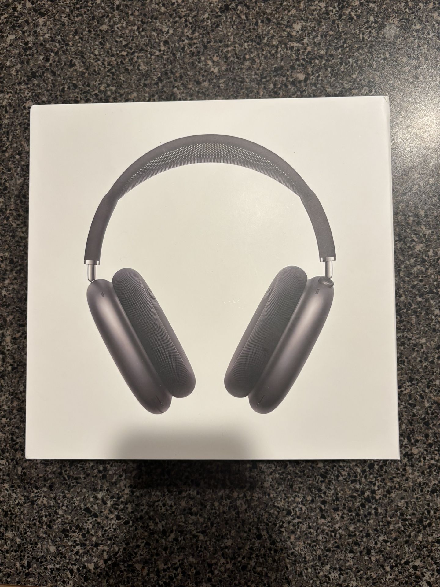 Apple AirPod Max Over-ear Headphones- Space Grey