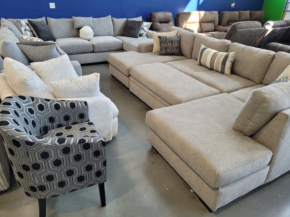 🧡 Warehouse Blowout - Sofas And Sectionals NEED To Go!