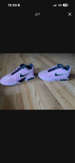 Size 6.5 youth, LeBron girls basketball sneakers (witness IX)