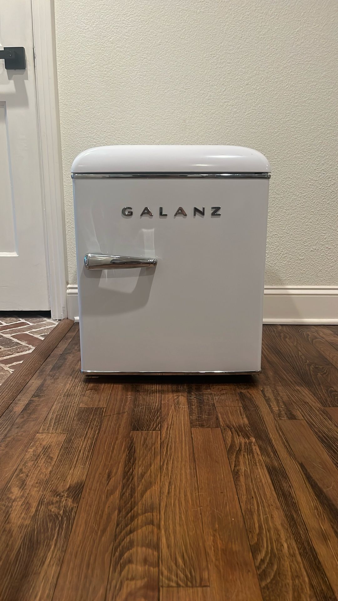 Galanz Mini Fridge