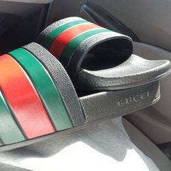 Gucci Slides Original!!