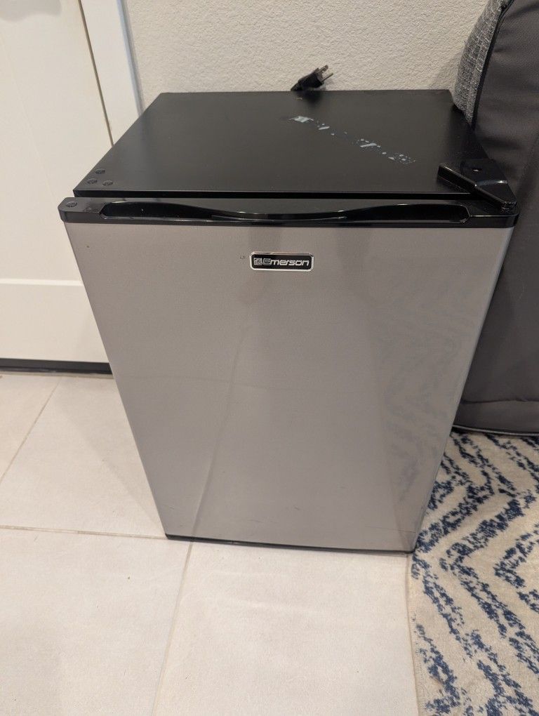 Emerson Mini Fridge
