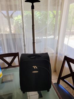Samsonite carryon luggage