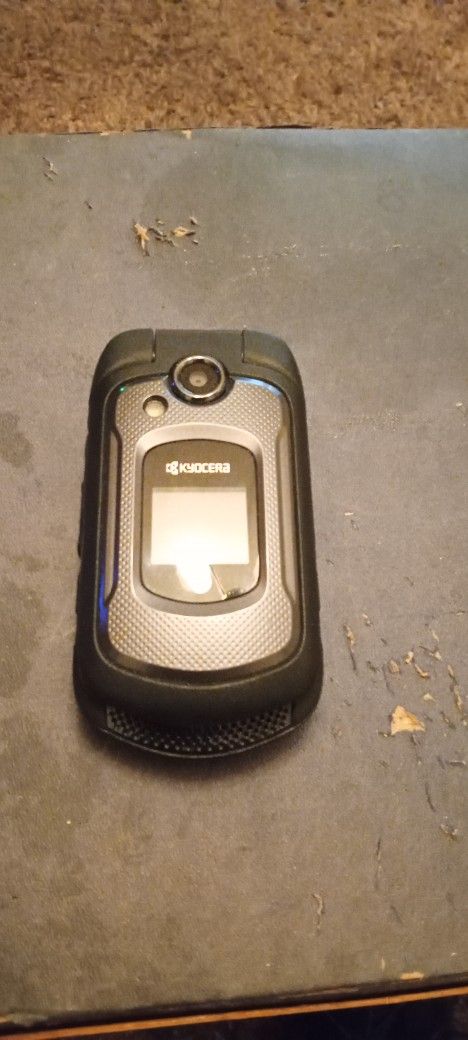 Kyocera Cell Phone E4710