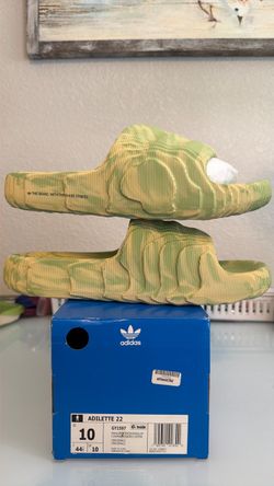 Adidas Adilette 22 Slides Size 10