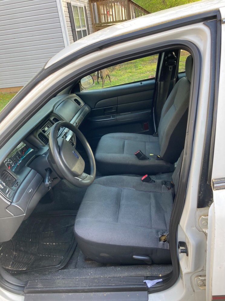 2010 Ford Crown Victoria