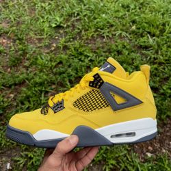 Jordan Retro 4 Lightning Size 9 9/10