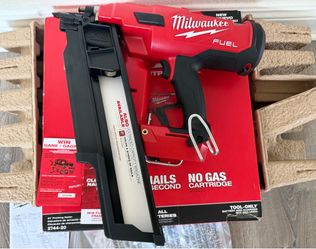 Milwaukee M18 FUEL 3-1/2 in. 18-Volt 21-Degree Lithium-lon Brushless Cordless Framing Nailer (Tool-Only)