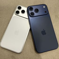 Selling iPhone 17 Pro Max 256GB 1k Each Firm Any Carrier Unlocked or International Perfect Condition has Apple Warranty 100% Battery 