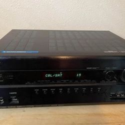 Onkyo TX-SR607 7.2 Home Theater System Receiver With 5 Speaker/Stands. Powered sub woofer