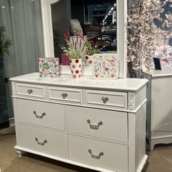 Belva White Dresser