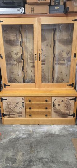 Gun cabinet