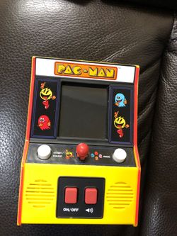 Pacman Electronic Handheld Mini Arcade Game Bandai Namco 09530 Works
